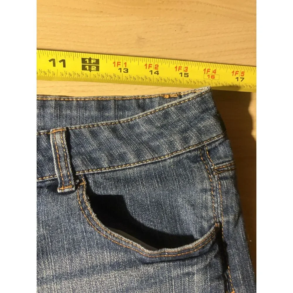 jean short by celebrity pink size 11
